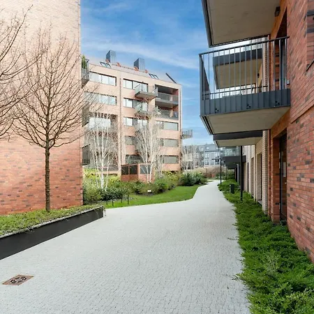 Ina Rent - Riverview Apartament